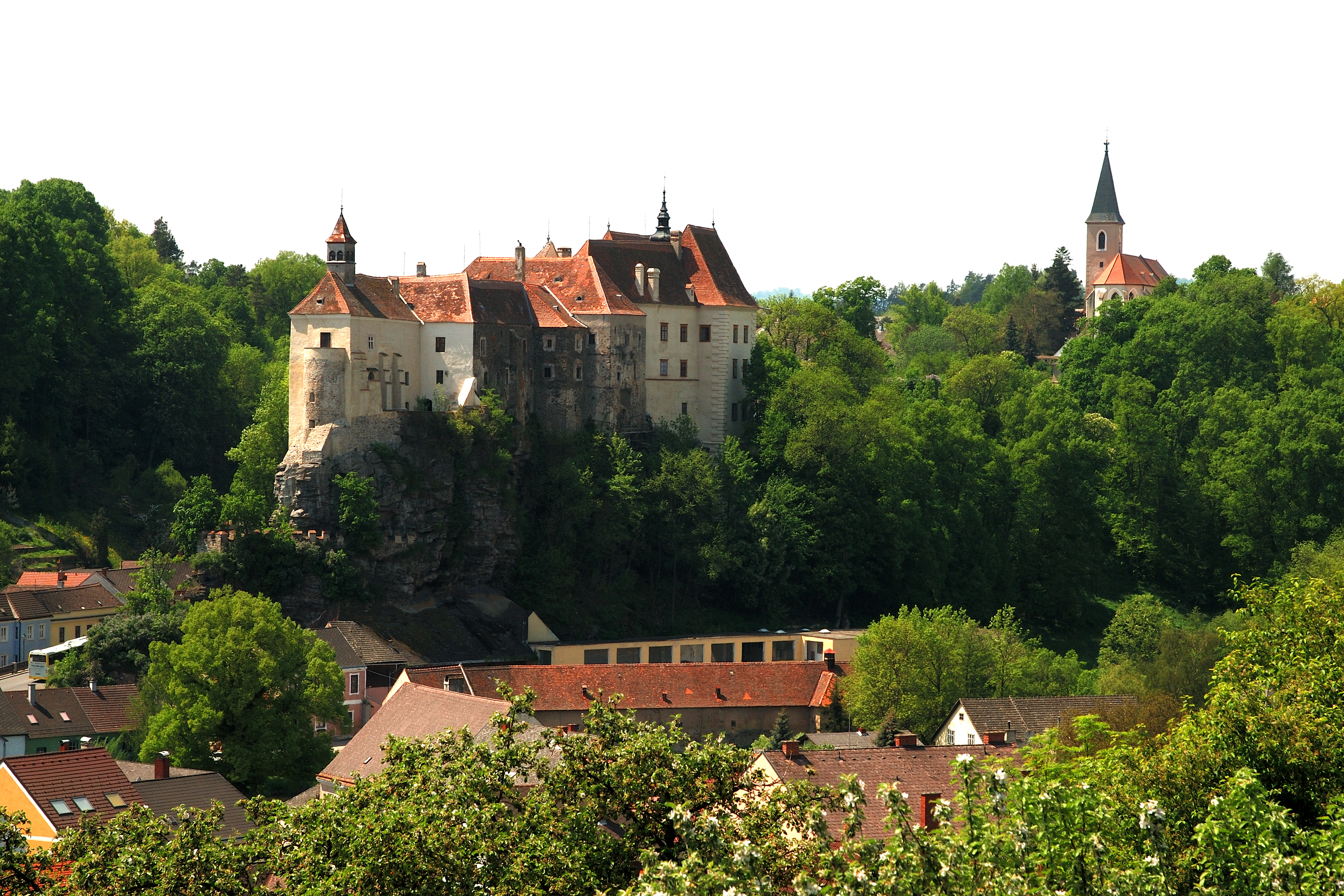 Castle booking. Вальдфиртель. Города Германии на границе с Чехией. Вальдфиртель город в Австрии. Парк в Чехии на границе с Австрией.